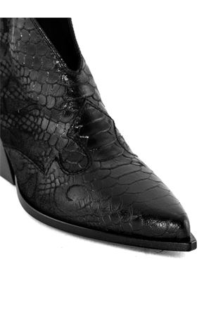 Texan Black Leather Ankle Boots ELENA IACHI | E2004NERO